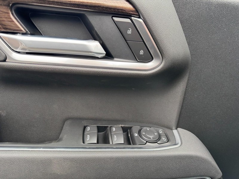 Chevrolet Silverado 1500 Vehicle Image 18