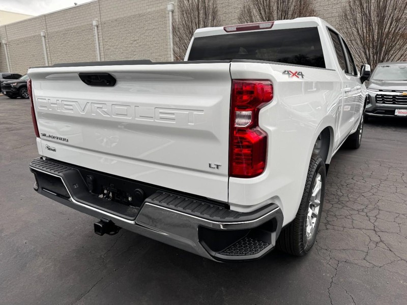 Chevrolet Silverado 1500 Vehicle Image 03