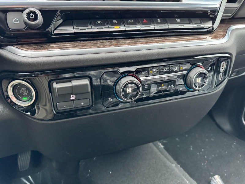 Chevrolet Silverado 1500 Vehicle Image 14
