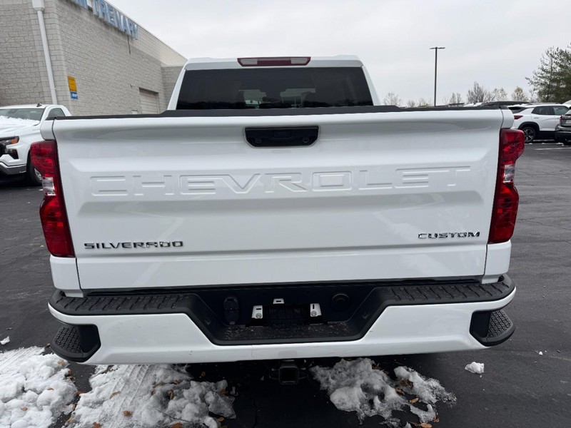 Chevrolet Silverado 1500 Vehicle Image 04