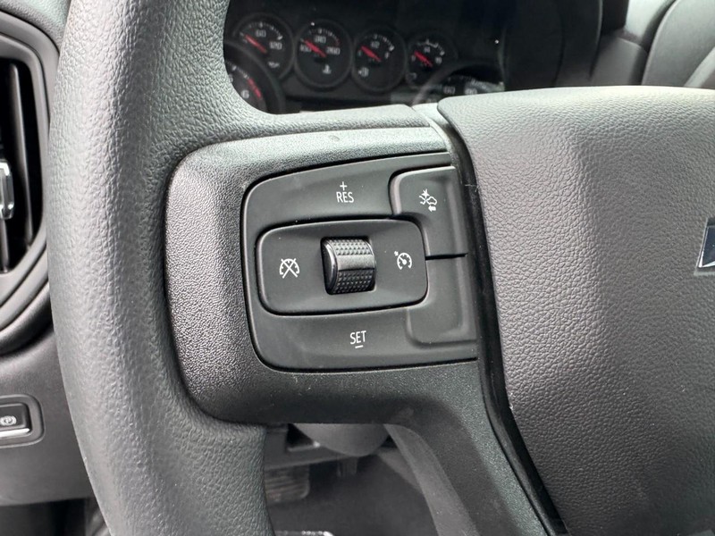 Chevrolet Silverado 1500 Vehicle Image 11