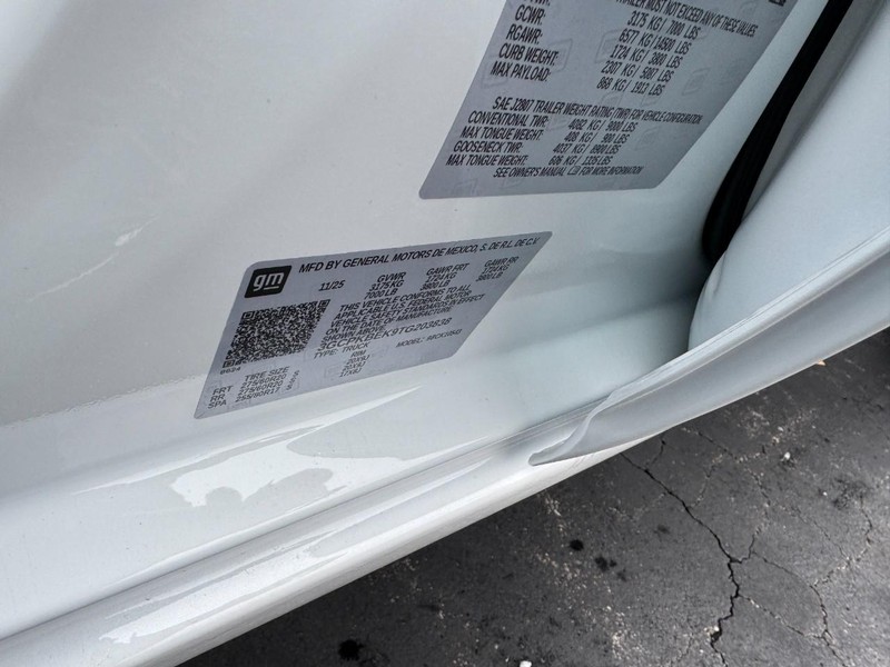 Chevrolet Silverado 1500 Vehicle Image 16