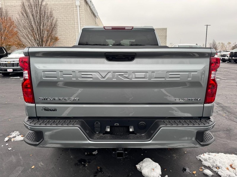 Chevrolet Silverado 1500 Vehicle Image 04