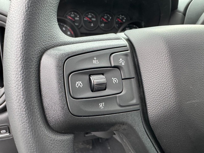 Chevrolet Silverado 1500 Vehicle Image 12