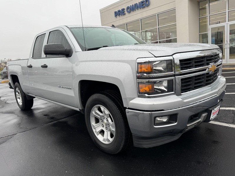 Chevrolet Silverado 1500 Vehicle Image 02