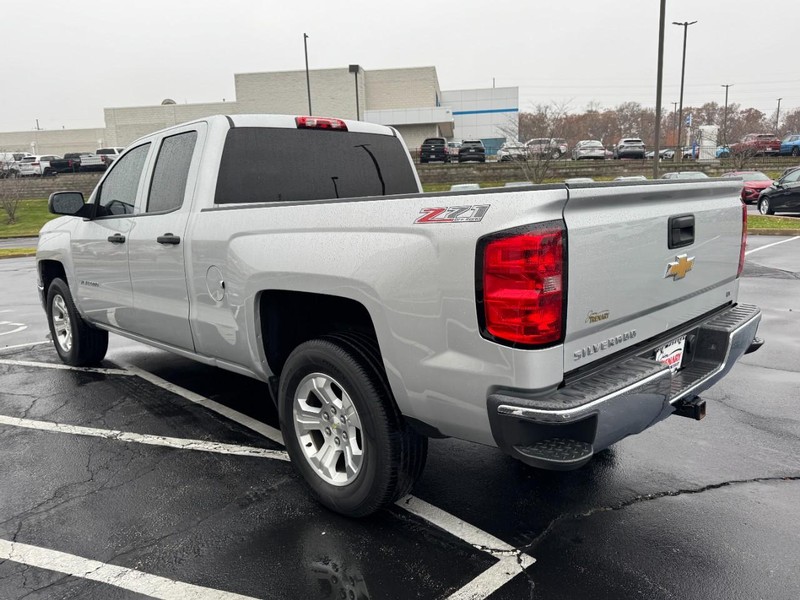 Chevrolet Silverado 1500 Vehicle Image 05