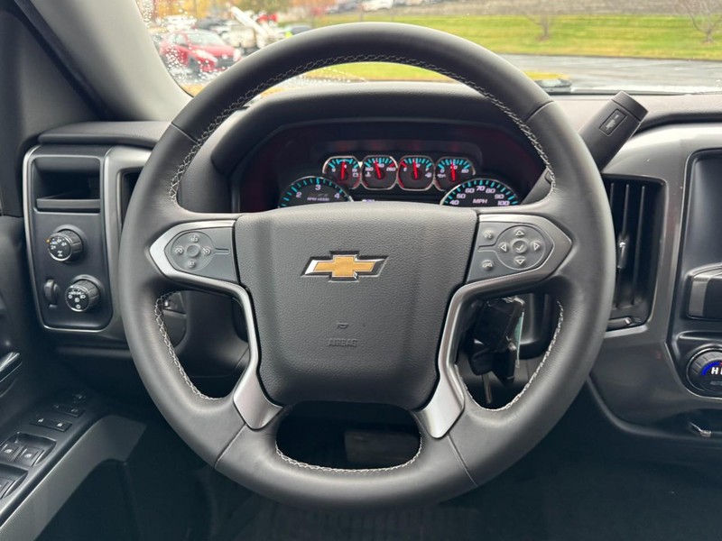 Chevrolet Silverado 1500 Vehicle Image 12