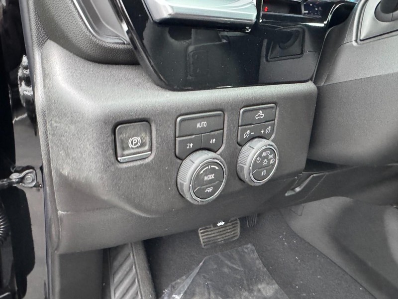 Chevrolet Silverado 1500 Vehicle Image 11