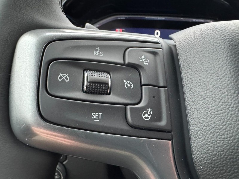 Chevrolet Silverado 1500 Vehicle Image 12