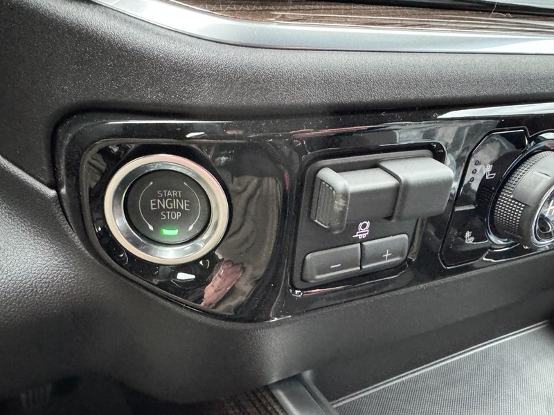 Chevrolet Silverado 1500 Vehicle Image 18