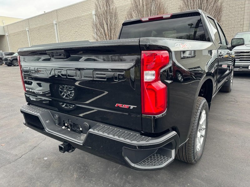 Chevrolet Silverado 1500 Vehicle Image 03