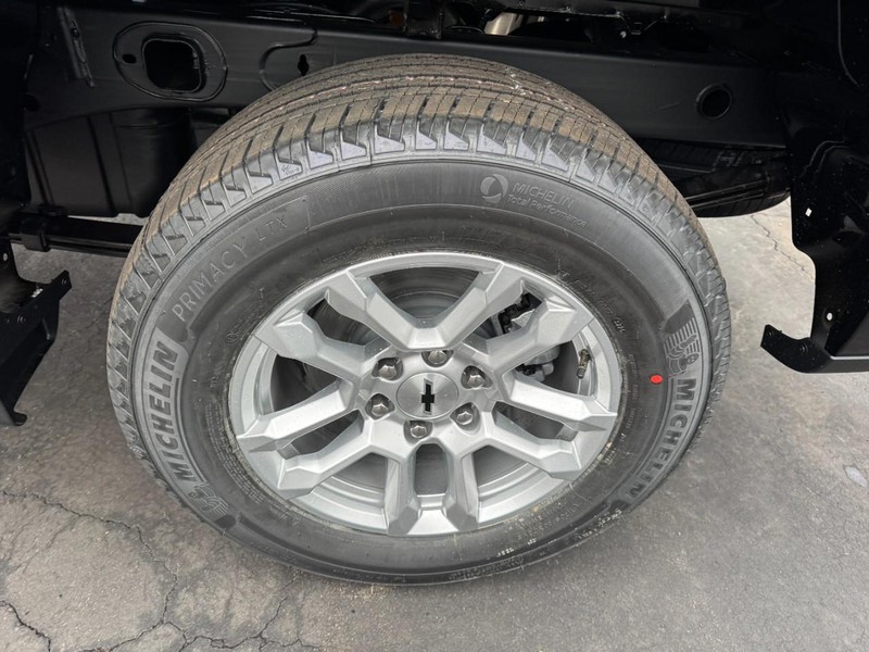 Chevrolet Silverado 1500 Vehicle Image 06