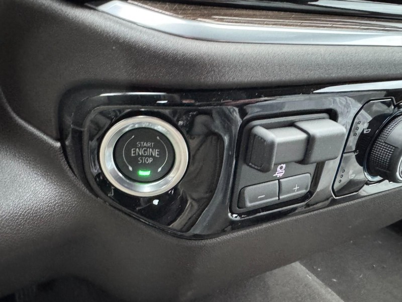 Chevrolet Silverado 1500 Vehicle Image 18