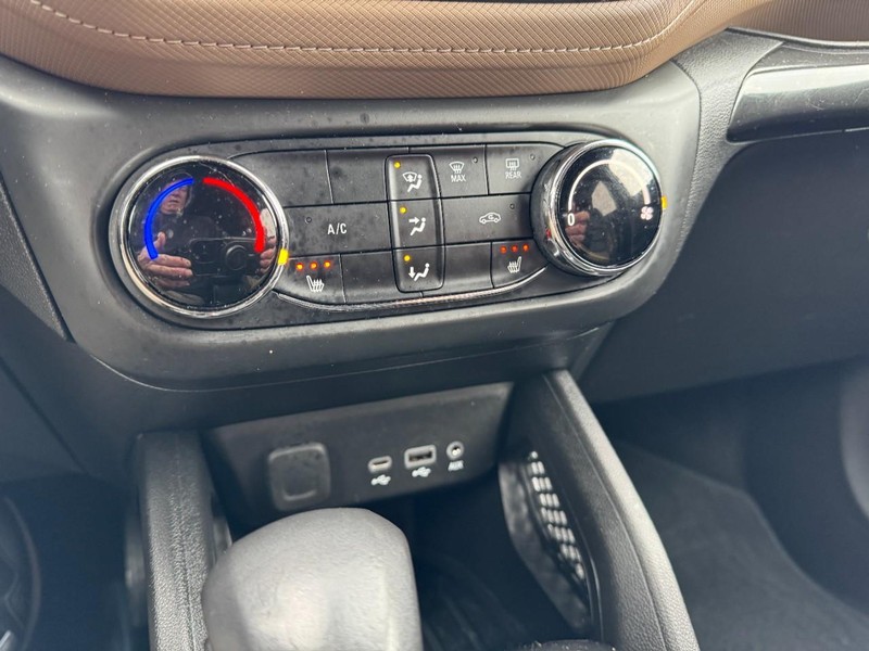 Chevrolet TrailBlazer Vehicle Image 18