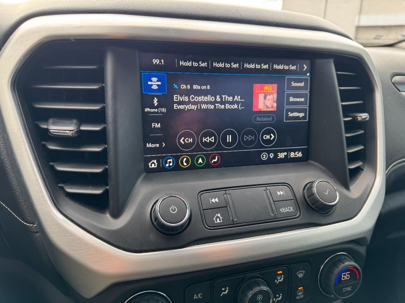 GMC Acadia Vehicle Image 27