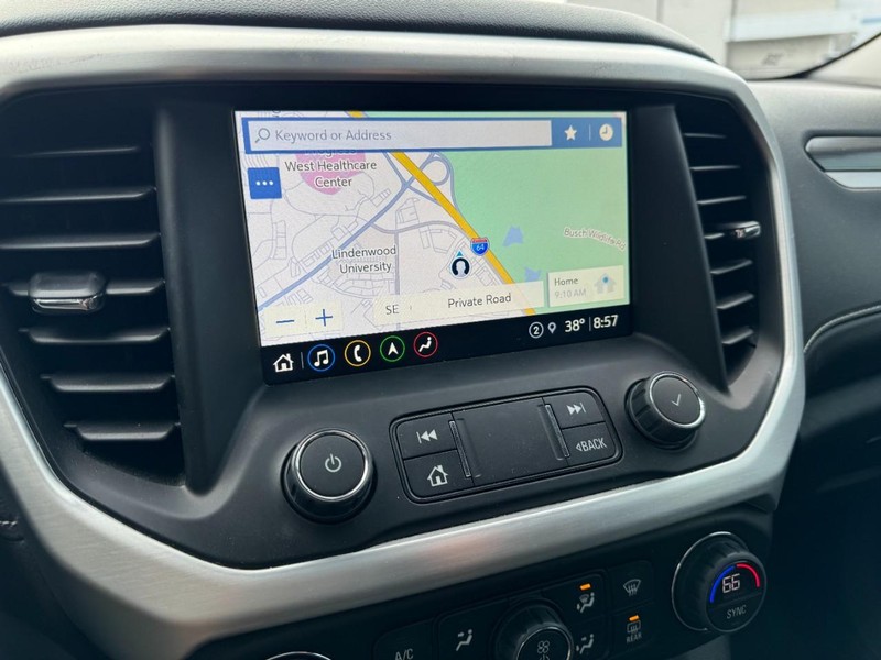 GMC Acadia Vehicle Image 28