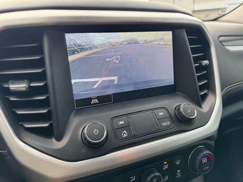 GMC Acadia Vehicle Image 29