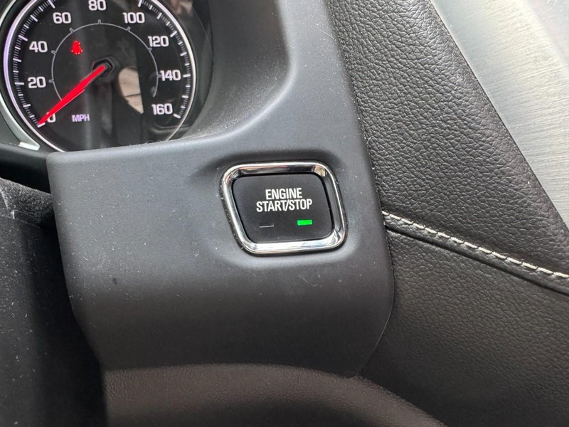 GMC Acadia Vehicle Image 30