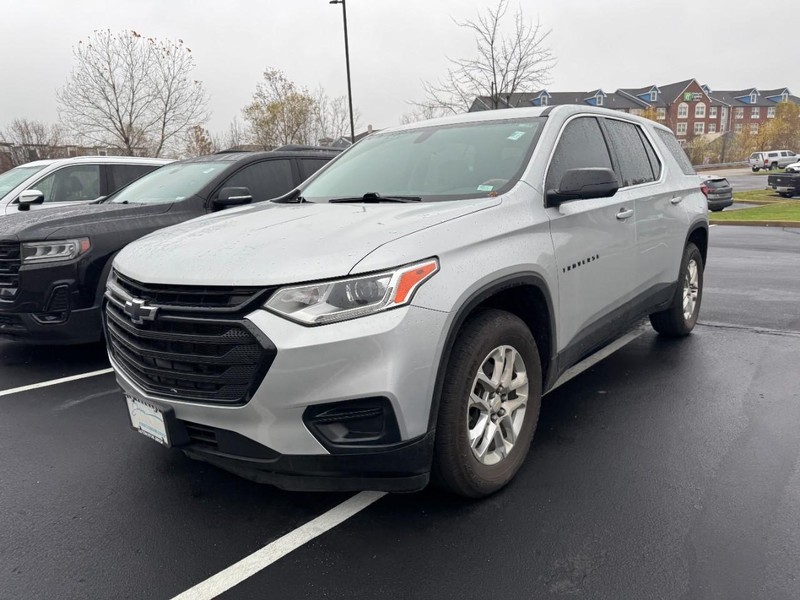 Chevrolet Traverse Vehicle Image 02