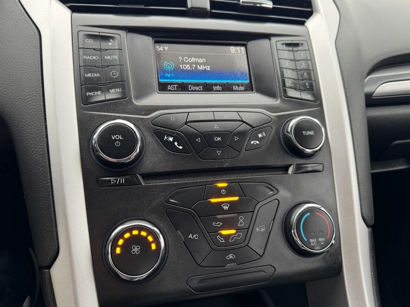 Ford Fusion Vehicle Image 18