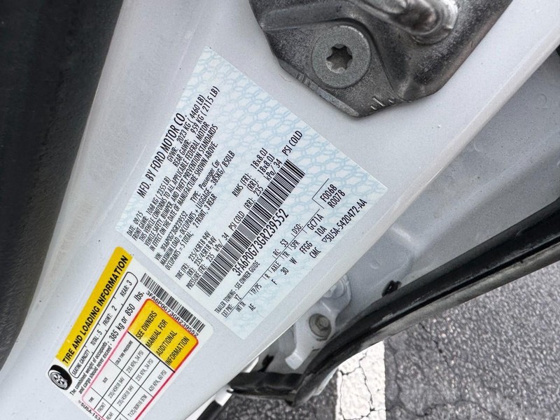 Ford Fusion Vehicle Image 21