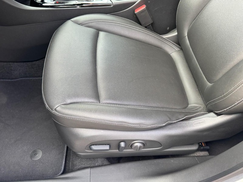 Buick Encore GX Vehicle Image 18