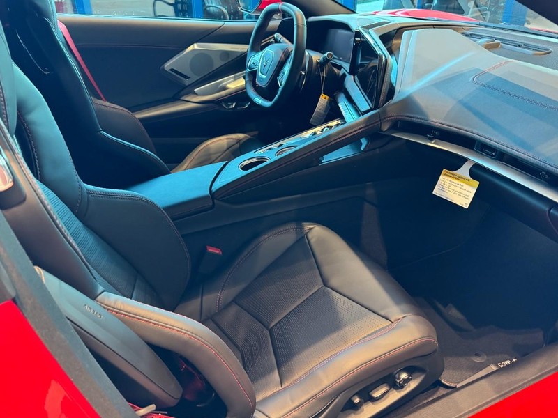 Chevrolet Corvette Vehicle Image 09