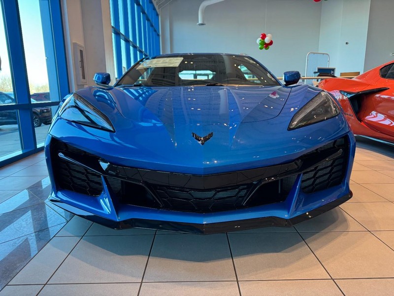 Chevrolet Corvette Vehicle Image 02