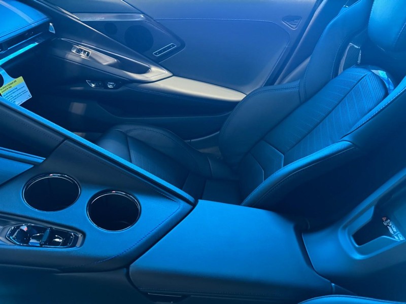 Chevrolet Corvette Vehicle Image 07