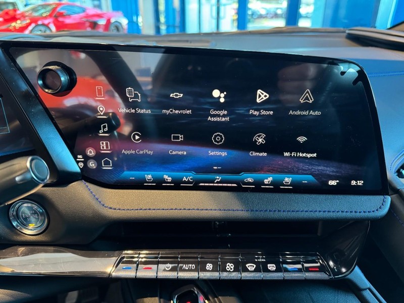 Chevrolet Corvette Vehicle Image 12