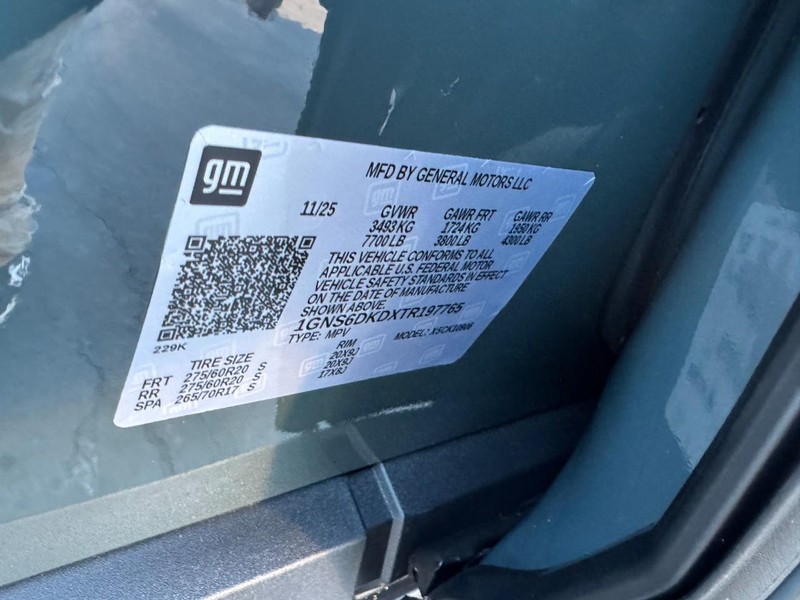 Chevrolet Suburban Vehicle Image 19