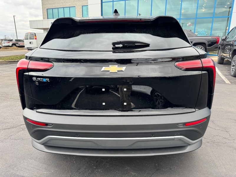 Chevrolet Blazer EV Vehicle Image 04