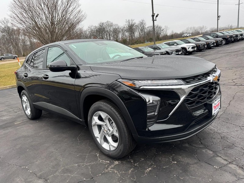 Chevrolet Trax Vehicle Image 02