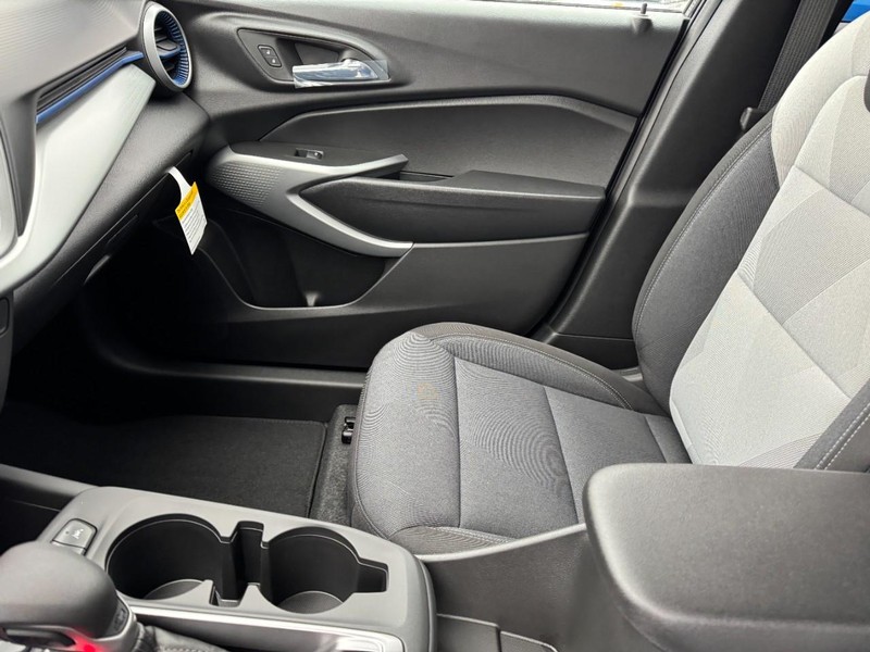 Chevrolet Trax Vehicle Image 08