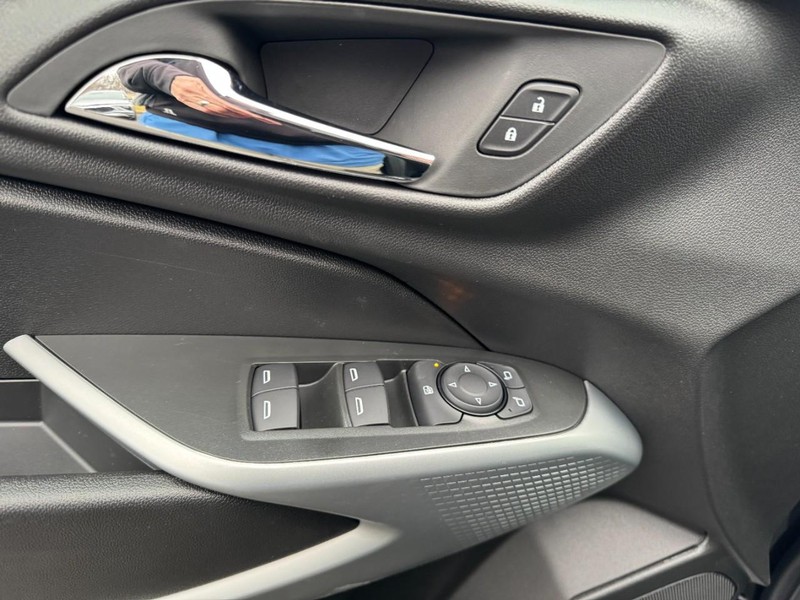 Chevrolet Trax Vehicle Image 10