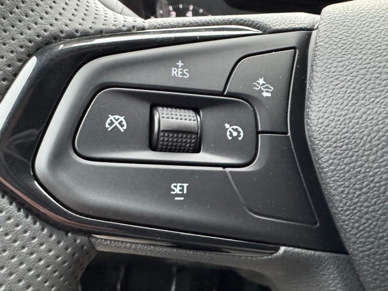Chevrolet Trax Vehicle Image 11