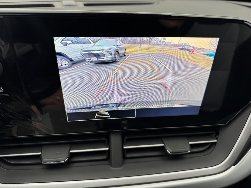 Chevrolet Trax Vehicle Image 15