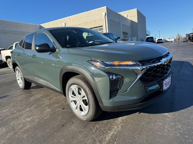 Chevrolet Trax Vehicle Image 02