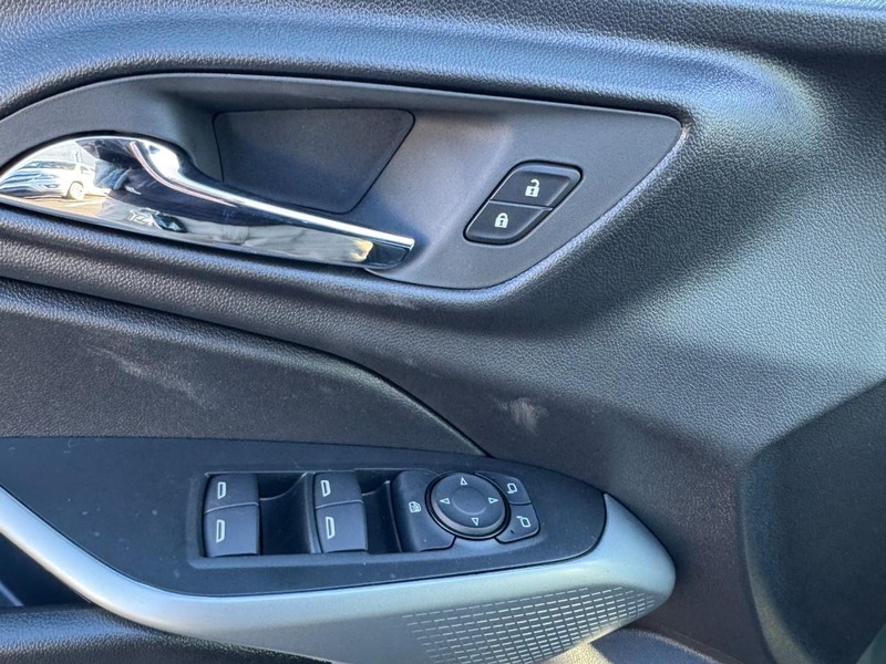 Chevrolet Trax Vehicle Image 10