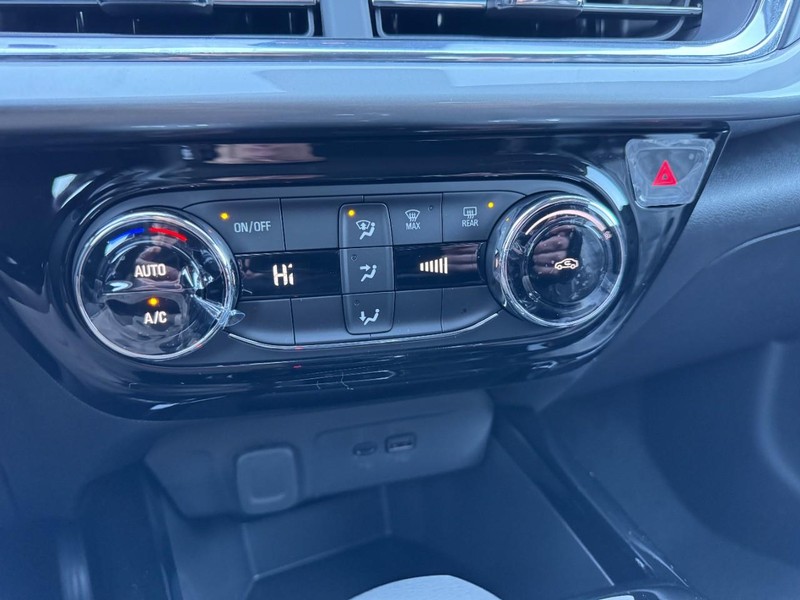 Chevrolet Trax Vehicle Image 11