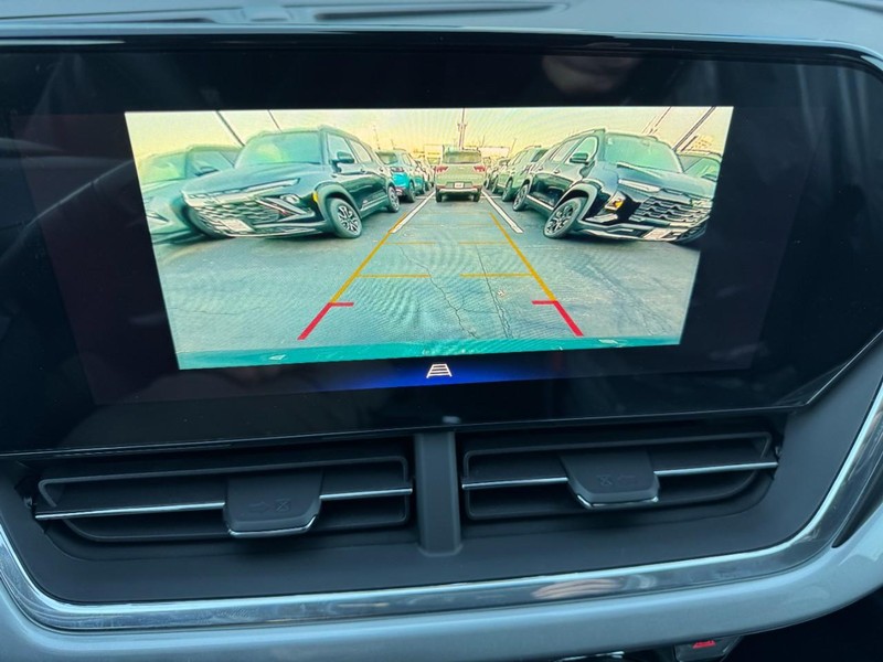 Chevrolet Trax Vehicle Image 13