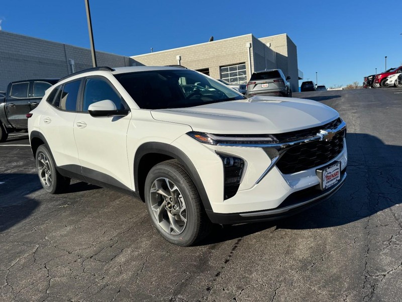 Chevrolet Trax Vehicle Image 02