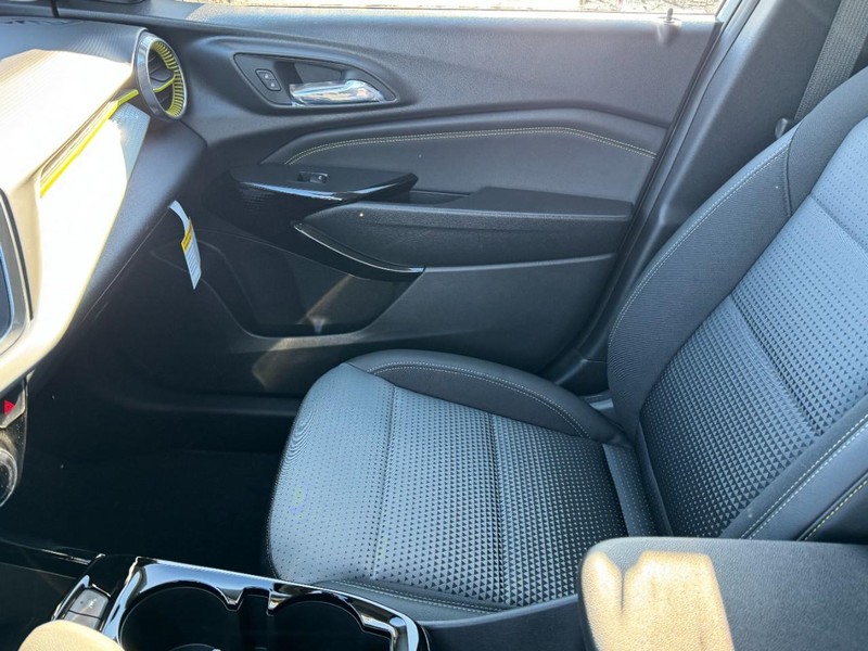 Chevrolet Trax Vehicle Image 08