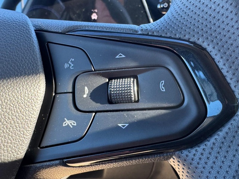 Chevrolet Trax Vehicle Image 12