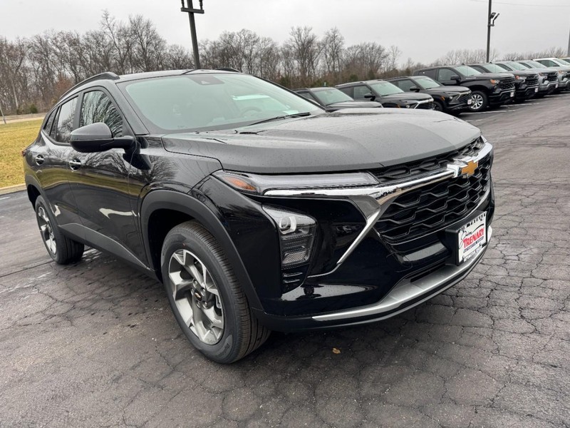 Chevrolet Trax Vehicle Image 02