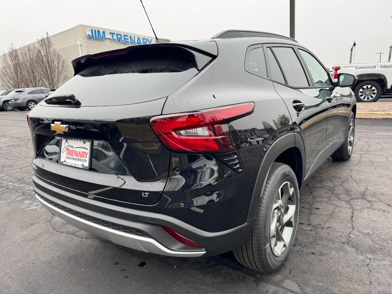 Chevrolet Trax Vehicle Image 03