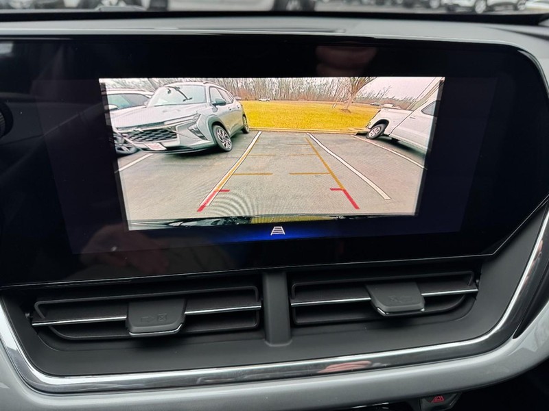 Chevrolet Trax Vehicle Image 15