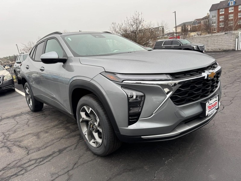 Chevrolet Trax Vehicle Image 02