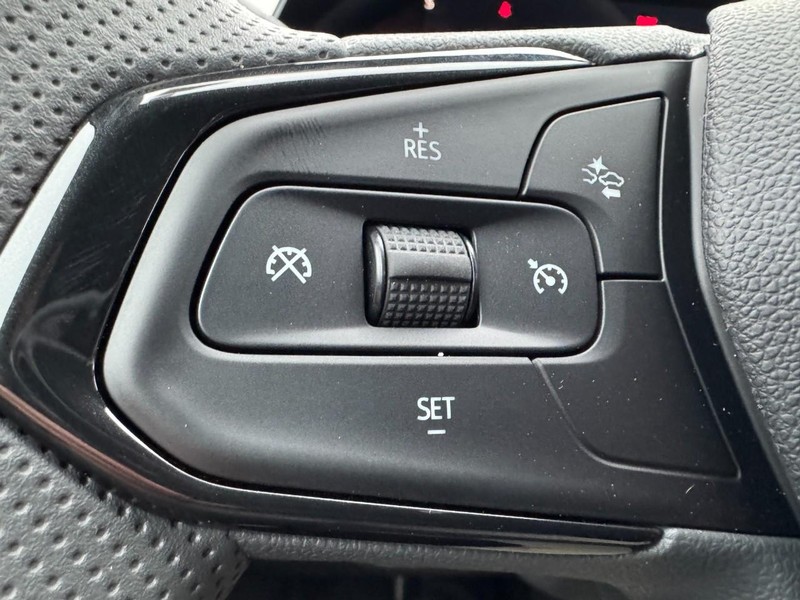 Chevrolet Trax Vehicle Image 11