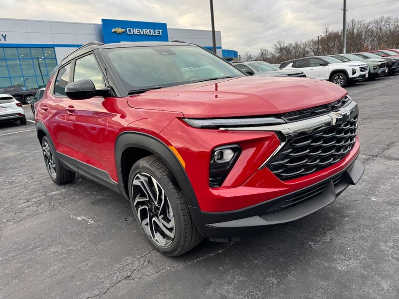 Chevrolet TrailBlazer Vehicle Image 02